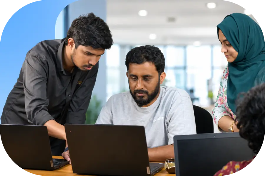 	Team collaborating in a digital marketing agency office